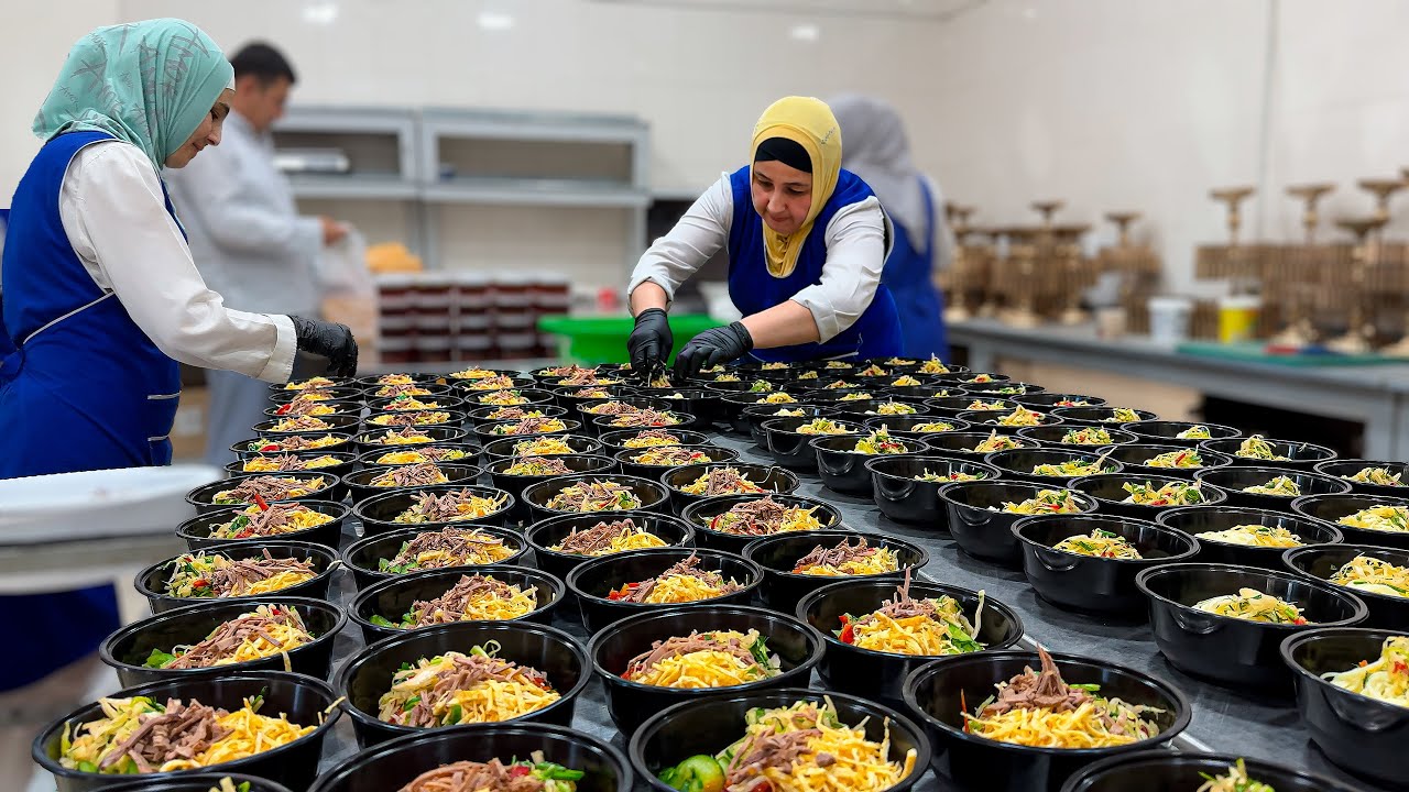 Всего за 1 Доллар в День! Как Тысячи Рабочих Питаются Почти ДАРОМ. Кукси и Плов.