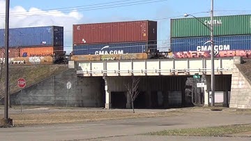 Fast CSX Intermodal Train heads West