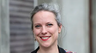 Coming out, passion pour le sport... Lucie Castets, potentielle Première ministre du NFP, se dévoile thumbnail