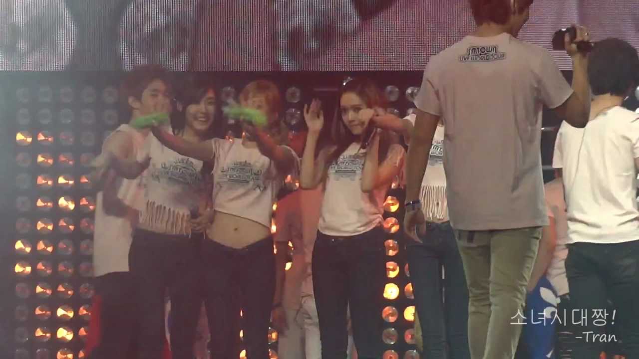 [Fancam] 111023 SMTown NY Ending