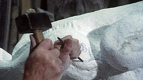 Carving Marble with Traditional Tools - DayDayNews