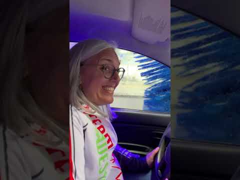 Carwash Westland wast voor Team Westland! ( Team Westland 2022 bedrijvenactie)