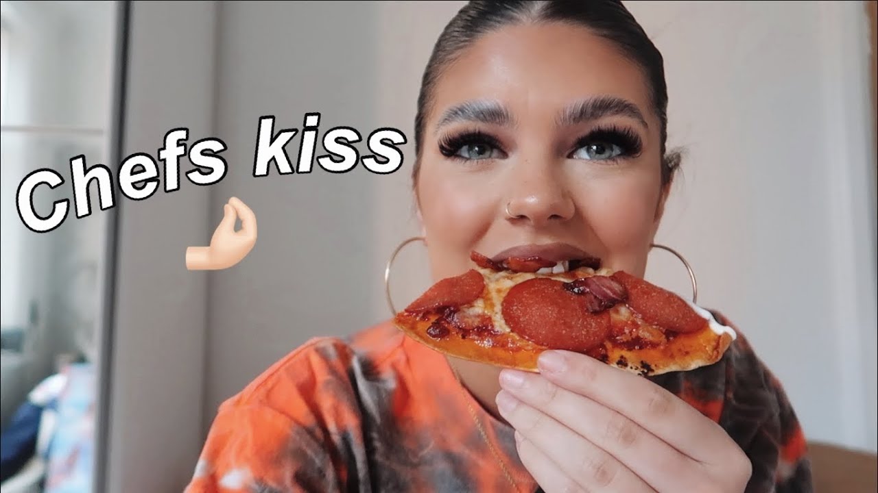 REALISTIC WHAT I EAT IN A DAY! | Sophie Clough