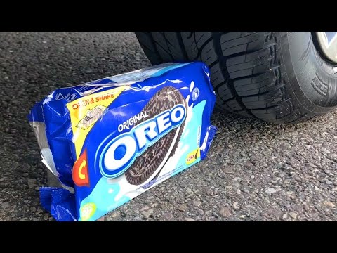 【超短い動画】アンパンマンvs車 おもちゃが大ピンチアンパンマン助けて【Asmr】アンパンマンvs ダダンダーン熱き戦闘！！