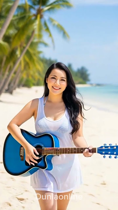 Main Gitar di Pantai, Senyumnya Bikin Hati Adem 🌊🎸