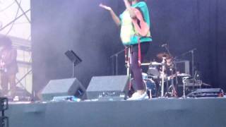 Neneh Cherry - Somedays (live Big Chill 2011)