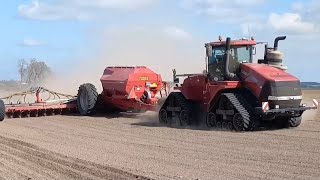 Gut Hohen Luckow Bodenbearbeitung,Aussaat.Case Quadtrac 540-Horsch Maestro 36.50 SW,John deere 8420