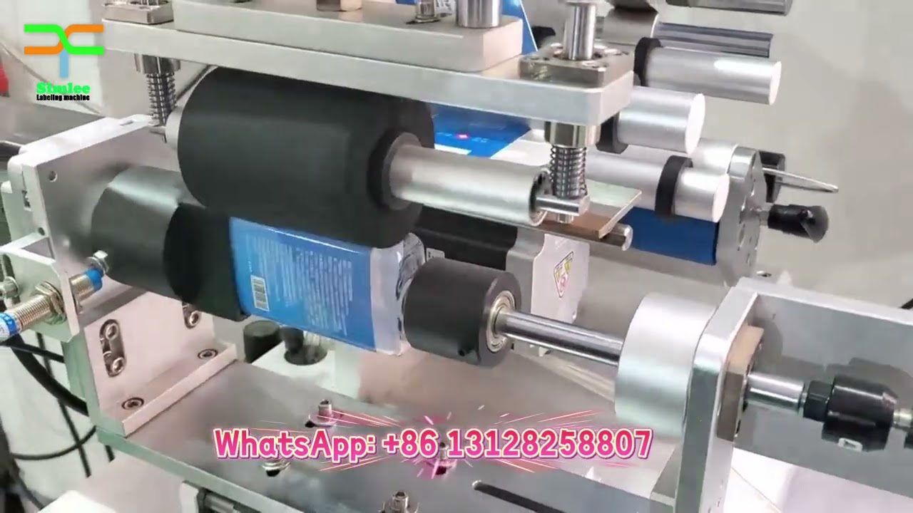 Semi-auto wrap around labeling machine for square bottle. 