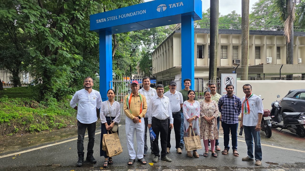 Independence Day & Rakhi Celebration at Old Age Home | Volunteering Event