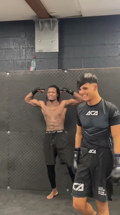 Dont mess with MMA core strength (Idriss.5k)