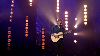 Ed Sheeran - Castle on the Hill LIVE on Graham Norton Show