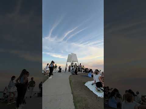 Where to find one of the best (and possibly busiest 😂) spots to catch the sunset in Melbourne 🌅