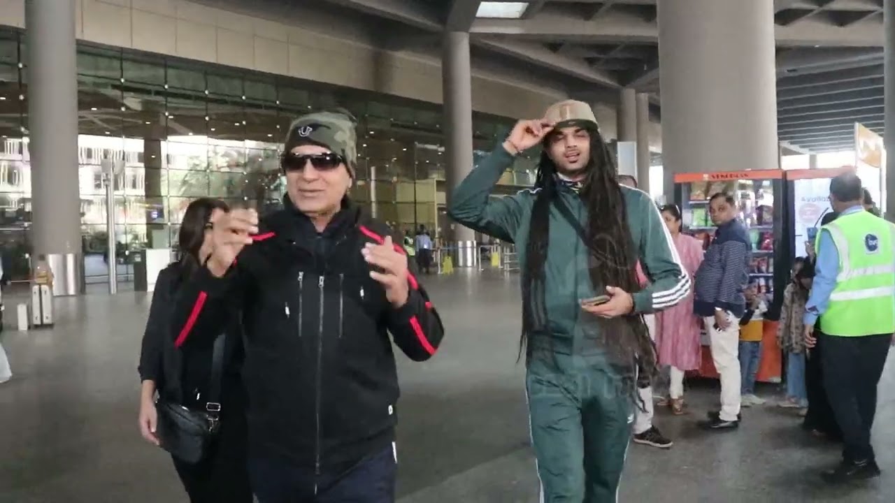 British Singer Songwriter Steven Kapur aka Apache Indian arrived Mumbai, spotted at Airport