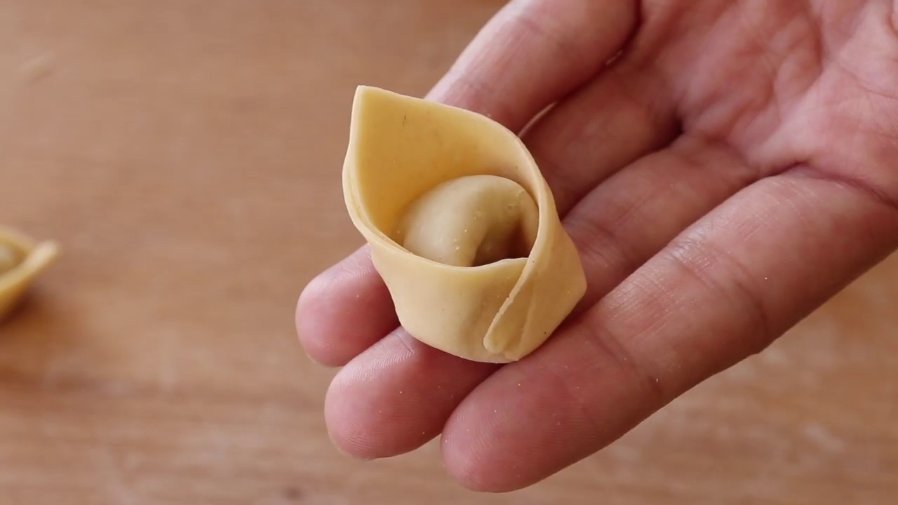 Tortellini Fatti In Casa Come Chiudere Tortellini Facilmente Youtube