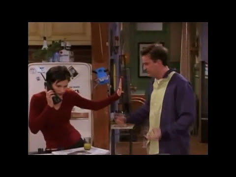 Friends - Phoebe et l'alarme à incendie - YouTube