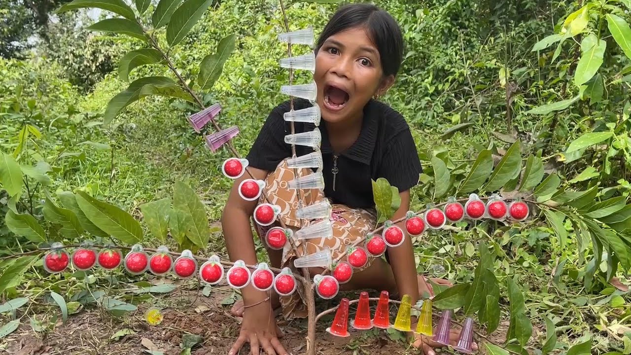 Part 14 Survival Skills SMART Ideas and USEFUL in Forest With Single Mom  Jungle Life