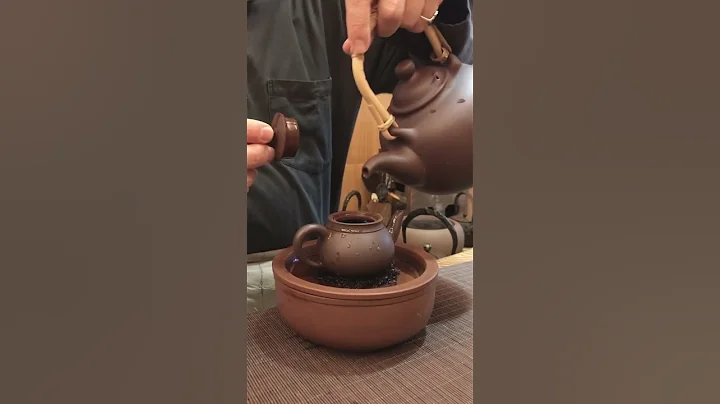 Smoothest pour known to man? #tea #oolongtea #pottery - DayDayNews