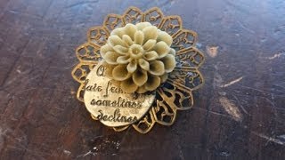 3工程でできる!貼り付けるだけ簡単アクセサリーの作り方 ブローチ