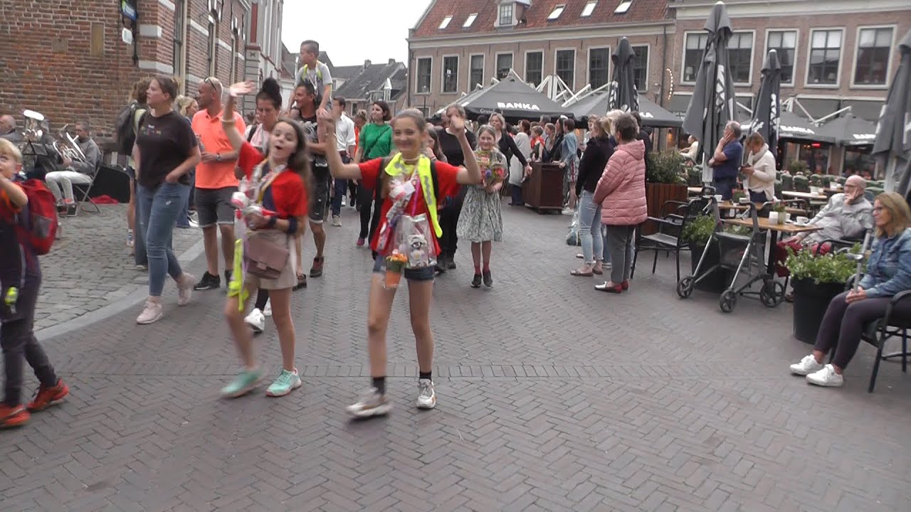 Defilé avondvierdaagse 19-05-2022 Hattem