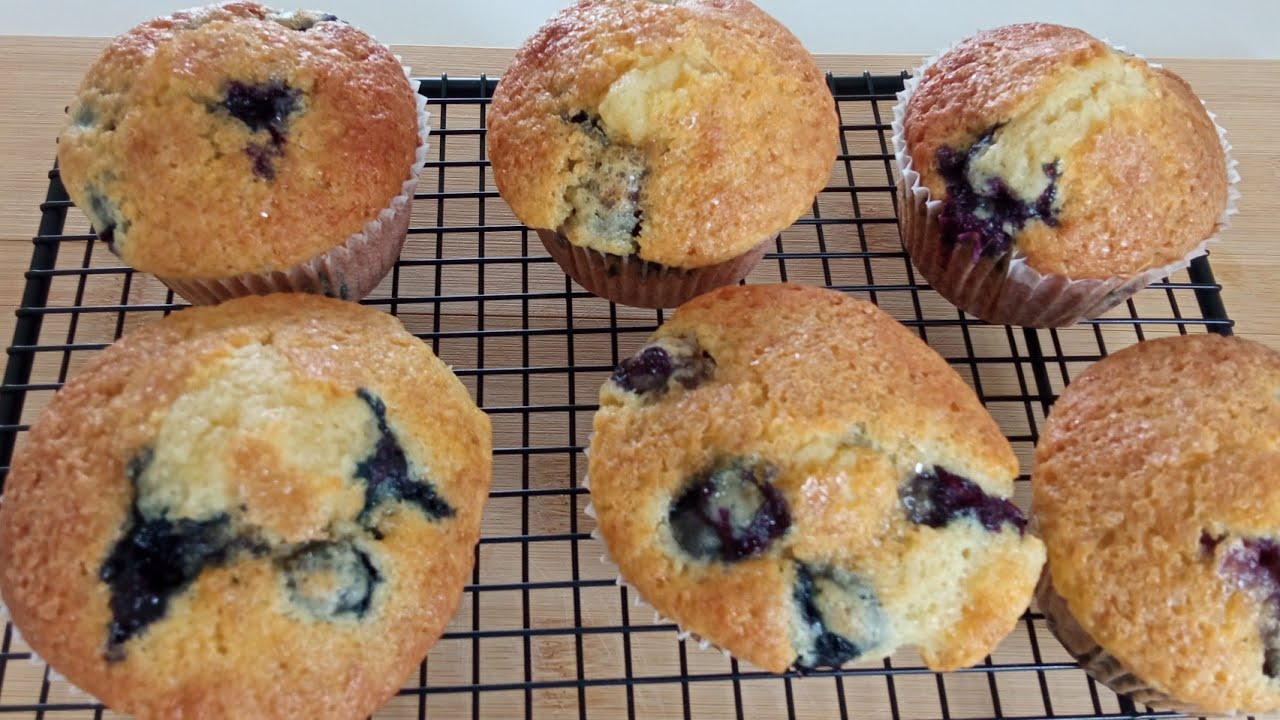 How to Make Blueberry Muffins with Lemon Zest and Ginger