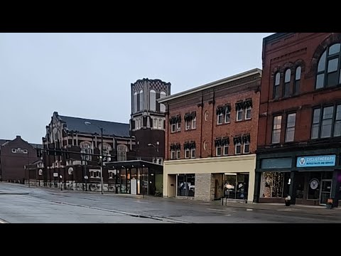 دخلت مدينه ما بيها عمل