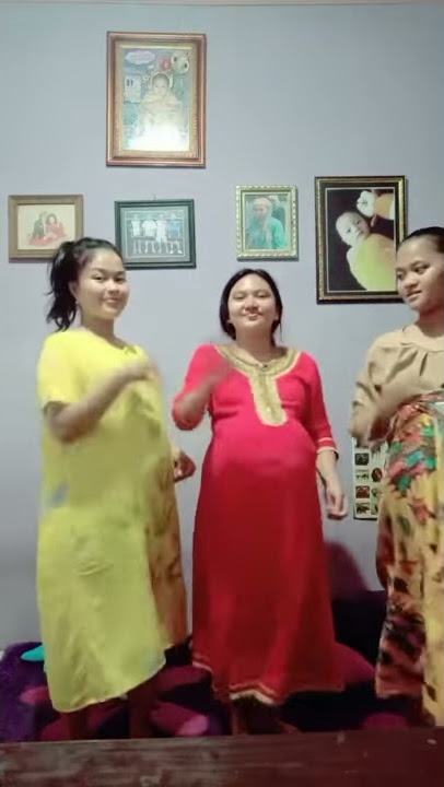 Trio Bumil goyang