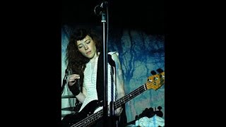 Indochine and Melissa Auf der Maur - Le Grand Secret (Live) screenshot 5