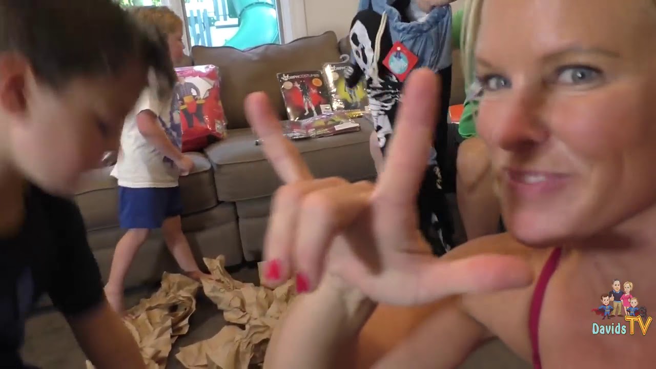 Scary Halloween Costumes Prank   Costume Show   MorphSuits   Digital Dudz   DavidsTV