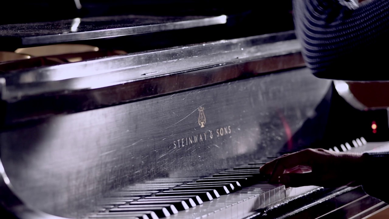 CLUBE DA ESQUINA I - SOLO DE ANDRÉ MEHMARI