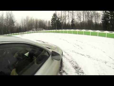 Видео: Сможете ли вы водить заднеприводный автомобиль по снегу?