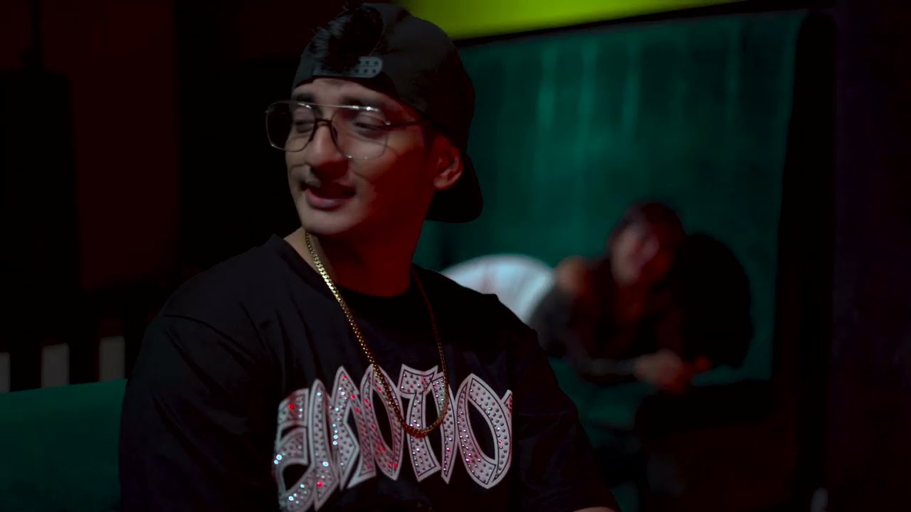 Jhey Alex - Disimulas (Video Oficial) auf YouTube ansehen Jhey Alex - Disimulas (Video Oficial) auf YouTube ansehen
