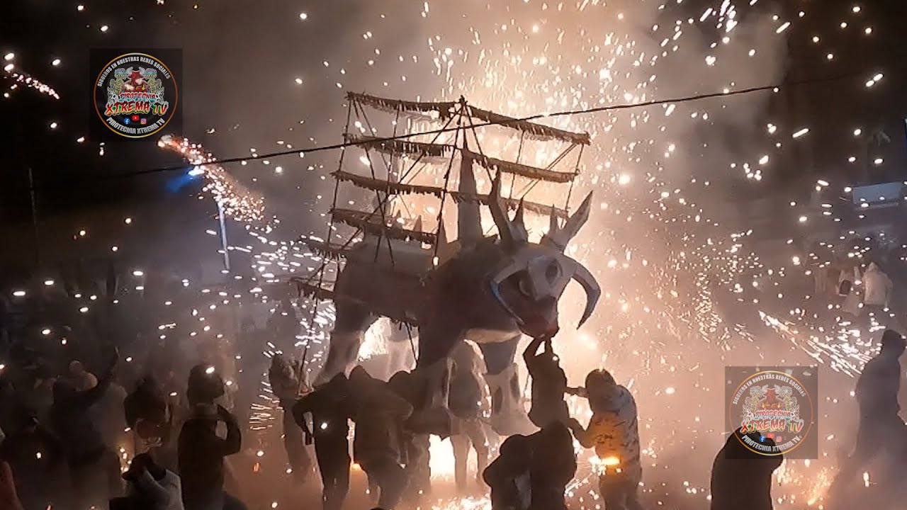 Quema de toros San Antonio Zoyatzingo Fiestas Patronales 12 mayo 2024 (1a Parte)