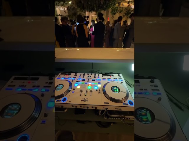 This is the DJ POV at a wedding👀 class=