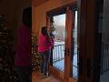 easy christmas window painting #windowpainting #festivevibes #christmas #christmasdecoration