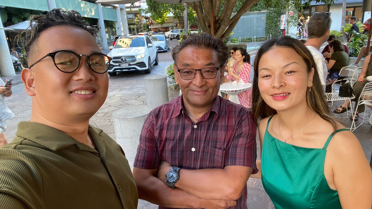 ||LUXURY CHRISTMAS PARTY|| WE SAW THE AUSTRALIAN ACTOR|| #christmas #tibetanvlogger #australia 