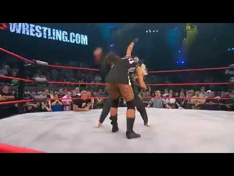 Daffney Lobotomy on Angelina Love - YouTube