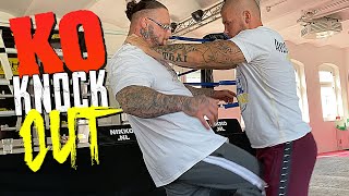 SO! KNOCKT MAN JEDEN MANN AUS - K.O. ⎮ Straßenkampf, Selbstverteidigung ⎮ Max Cameo