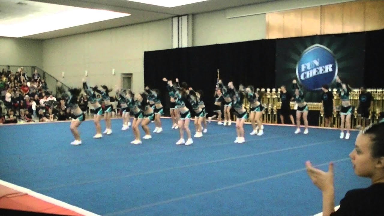 Dynamic Cheer Seniors 2010-2011