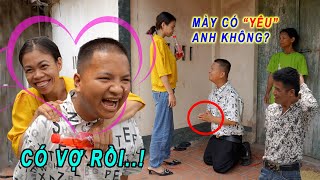 Bất Ngờ Hoàn “CẦU HÔN” Tân Thiếu Nữ Khờ Ngay Trước Mặt Mẹ Khiến Anh Quyết Bối Rối