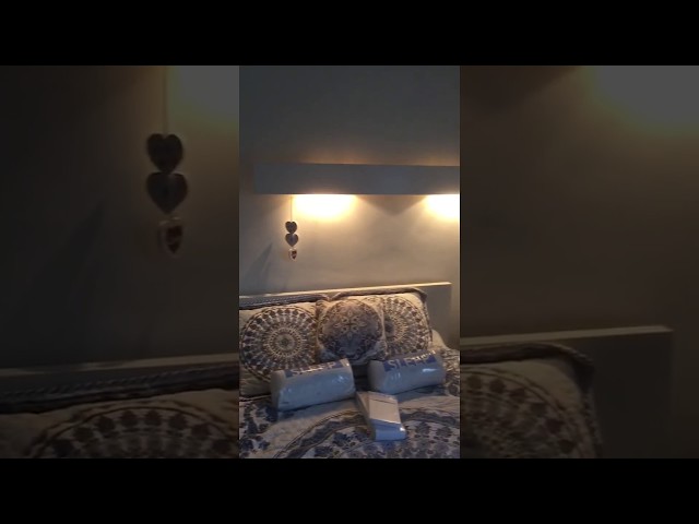 Video 1: Low level bed with overhead lighting 