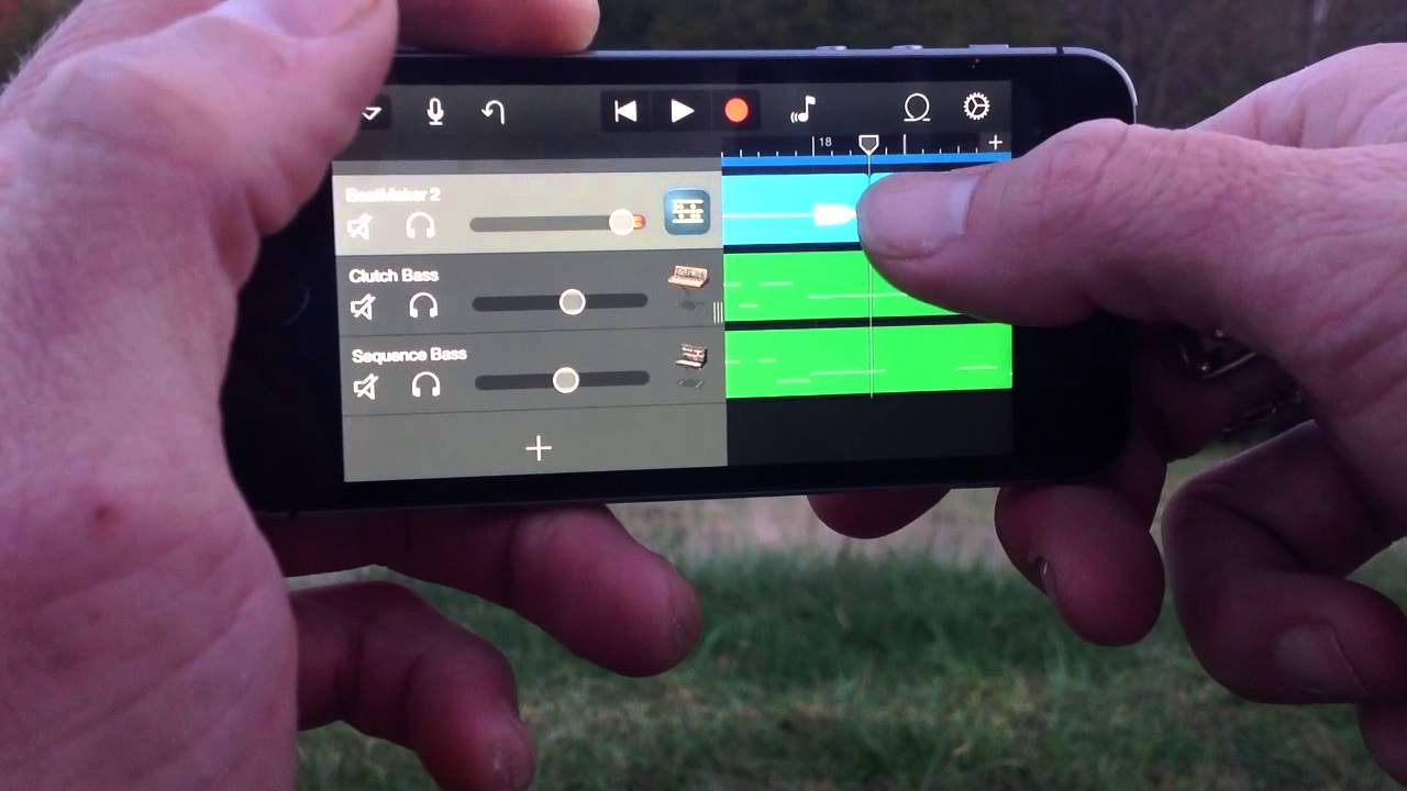 How to split a track on GarageBand using the iPhone - YouTube