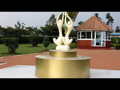 INDIRIMBO ZO GUSINGIZA INTWALI Z' U RWANDA