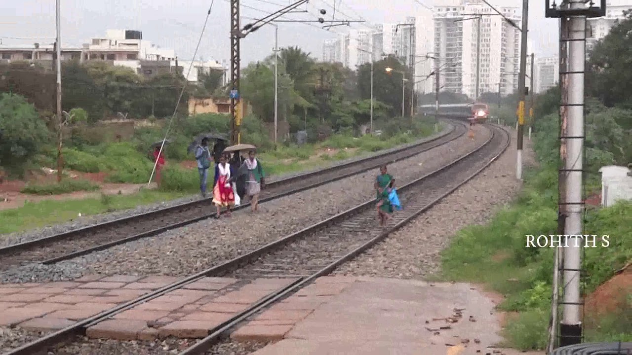 Bangalore Local Train near Hoodi Whitefield - YouTube