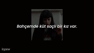 MUKKA - ДЕВОЧКА С КАРЕ (Русский Субтитров + Lyrics CC) 🌟 | şuğ Resimi