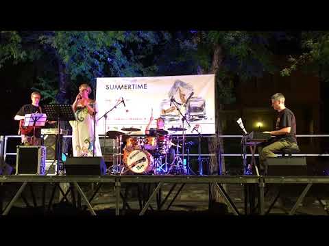 "Agua De Março" Iguazu Acoustic Trio e Paola Folli