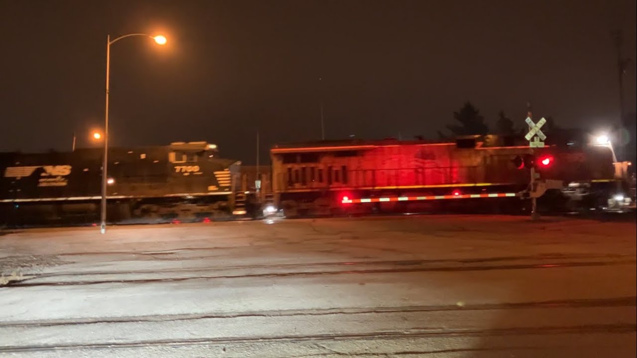 UP 7995 Manifest Freight Train w/ NS East, Main St. Railroad Crossing, Fremont NE