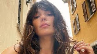 Isis Valverde Posa De Biquíni Fino Deixa Tatuagem Íntima A Mostra