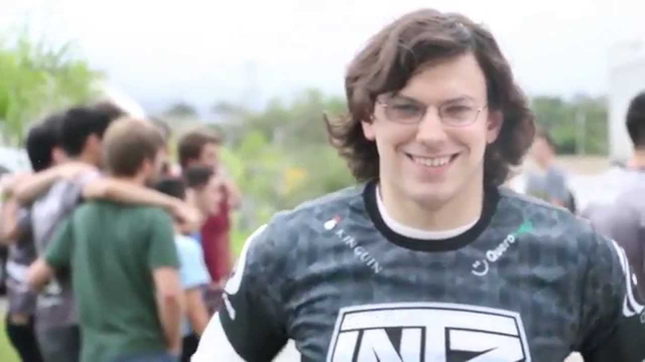 INTZ anuncia seu Novo Coach - 1ª Final CBLoL 2015 - YouTube