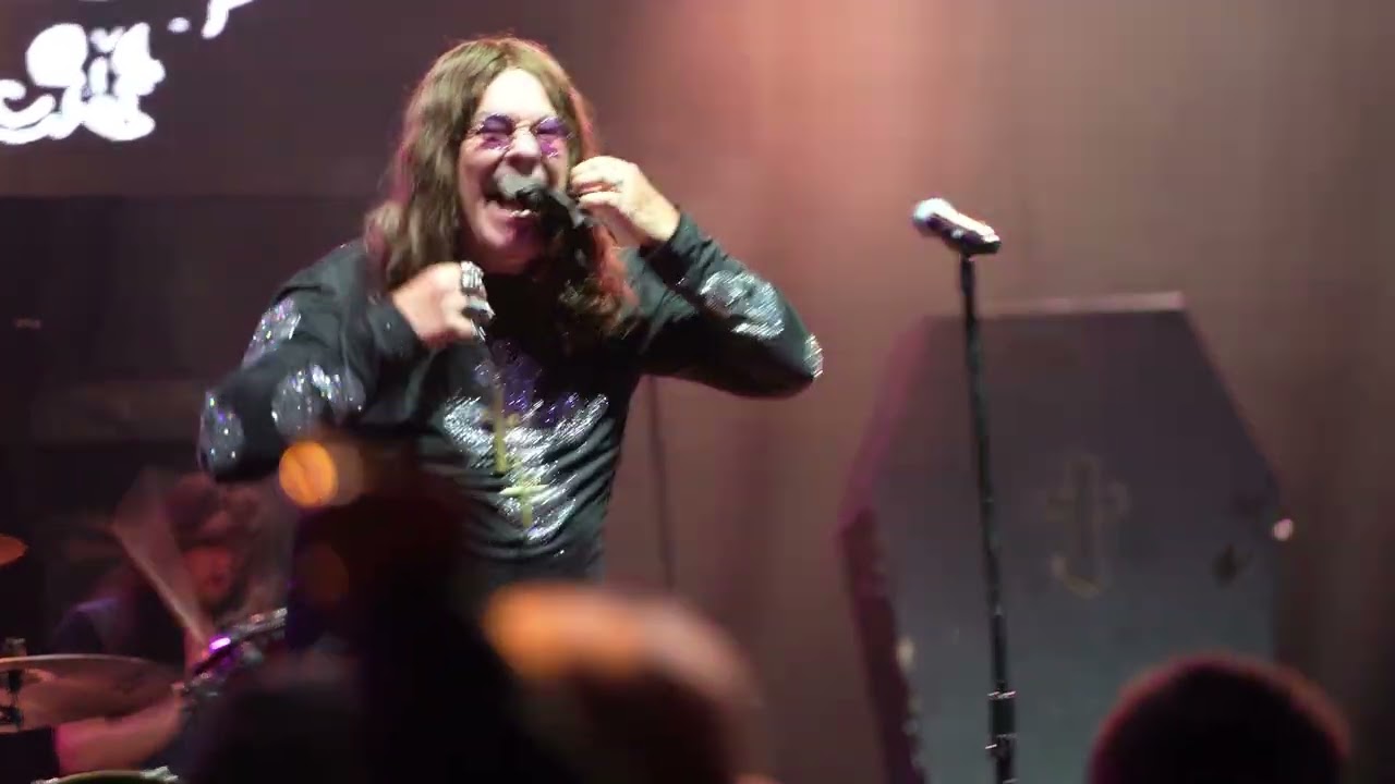 Ozzy Tribute Goes Wild 🦇 | Crazy Train at Chilimania