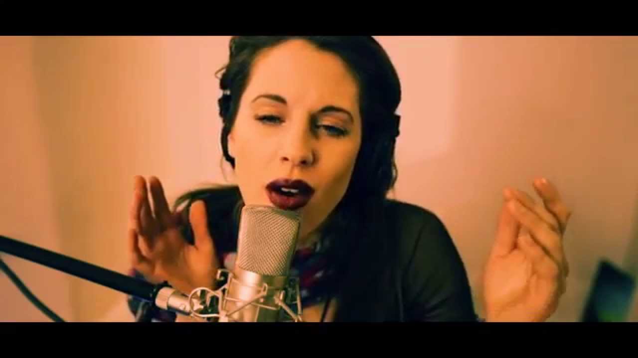 Autumn Leaves - Live Cover by Lynn Moffatt